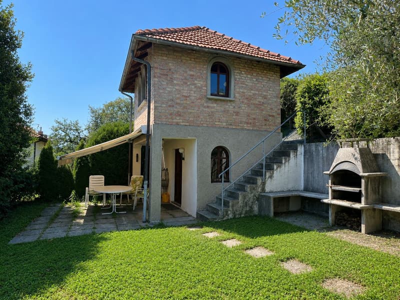 Prestigiosa villa d'epoca in tranquilla e soleggiata zona residenziale (20)