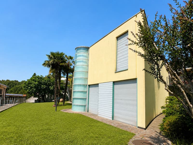 Wunderschöne Villa mit Pool im Grünen (19)