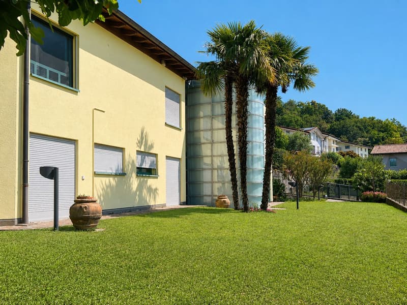 Wunderschöne Villa mit Pool im Grünen (20)