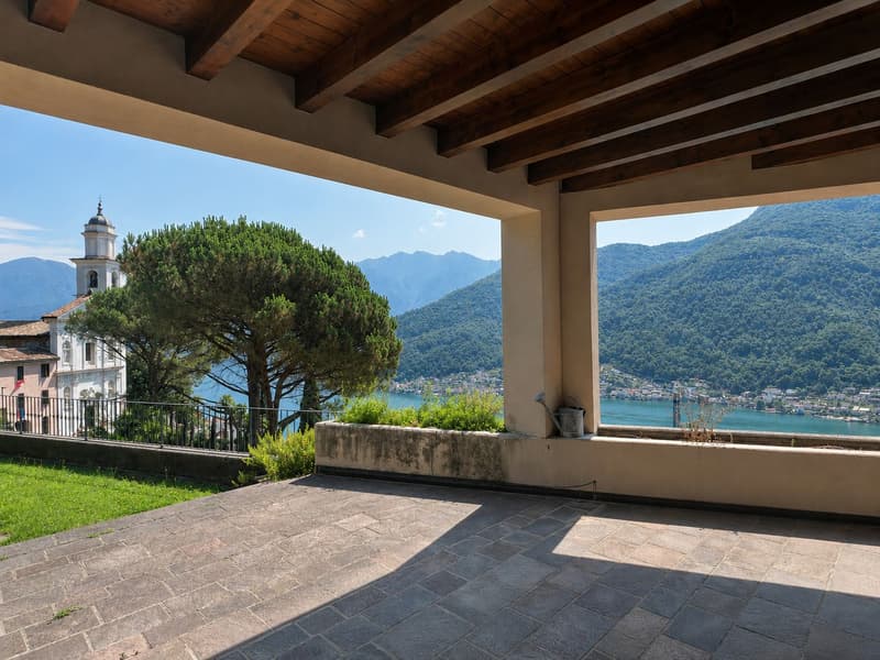 Elegante duplex con vista panoramica sul Lago (17)