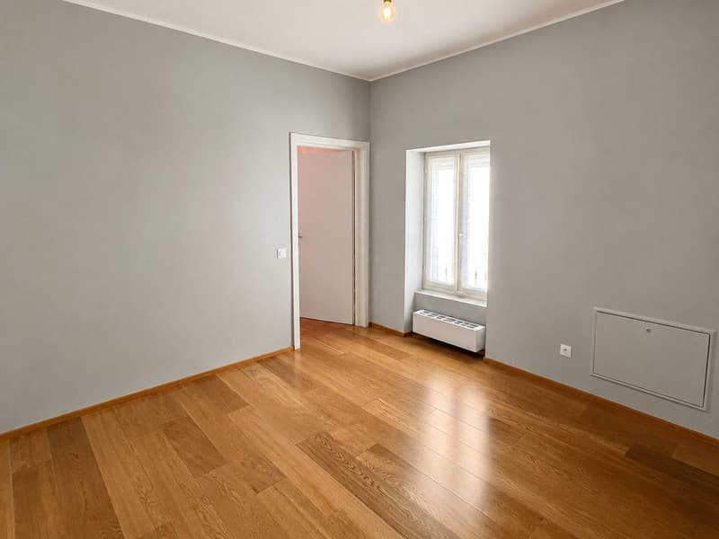 Elegante duplex con vista panoramica sul Lago (11)