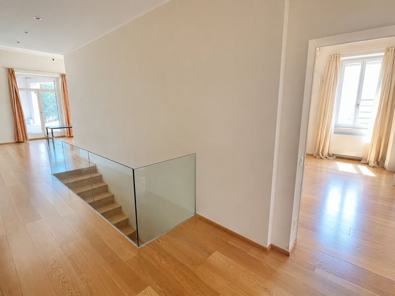 Elegante duplex con vista panoramica sul Lago (9)