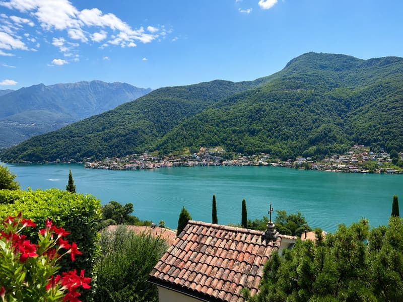 Elegante duplex con vista panoramica sul Lago (18)