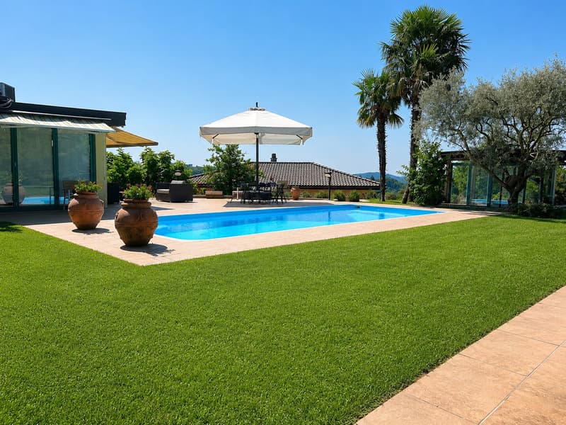 Wunderschöne Villa mit Pool inmitten der Natur (2)