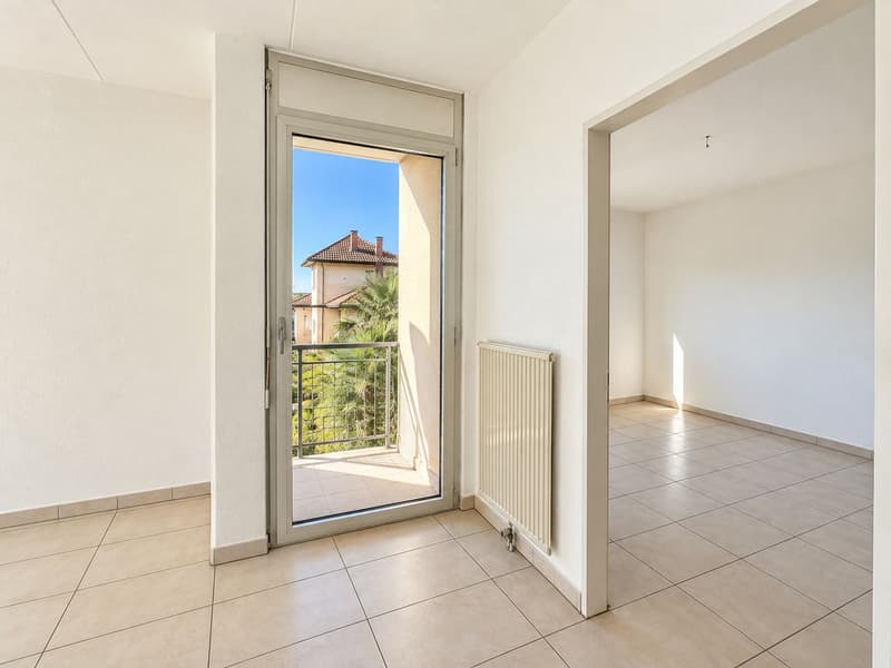 Interessante appartamento di 5.5 locali con balcone e vista aperta (14)