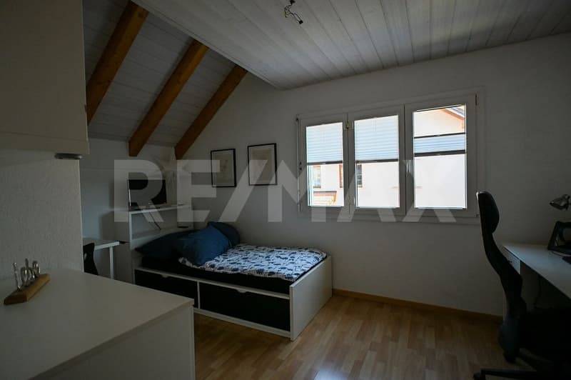 Scopri questa affascinante casa angolare a Merenschwand (9)