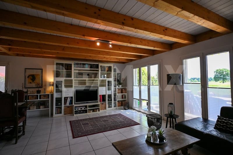 Scopri questa affascinante casa angolare a Merenschwand (5)