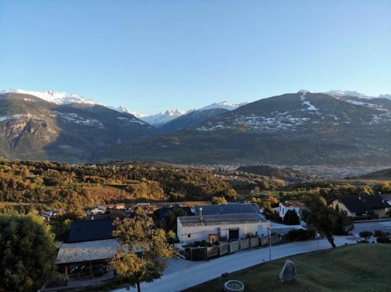Beautiful 4.5-room penthouse apartment with terrace / Luxury residence in Savièse (18)