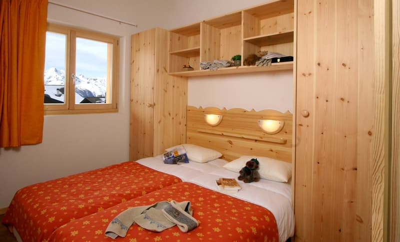 Appartement de 2.5 pièces / accès direct depuis la piste de ski (5)
