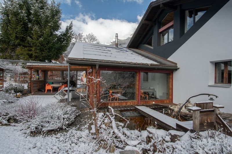 Grand chalet individuel  avec un appartement de 3.5 pièces attenant (34)