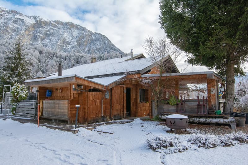 Grand chalet individuel  avec un appartement de 3.5 pièces attenant (33)
