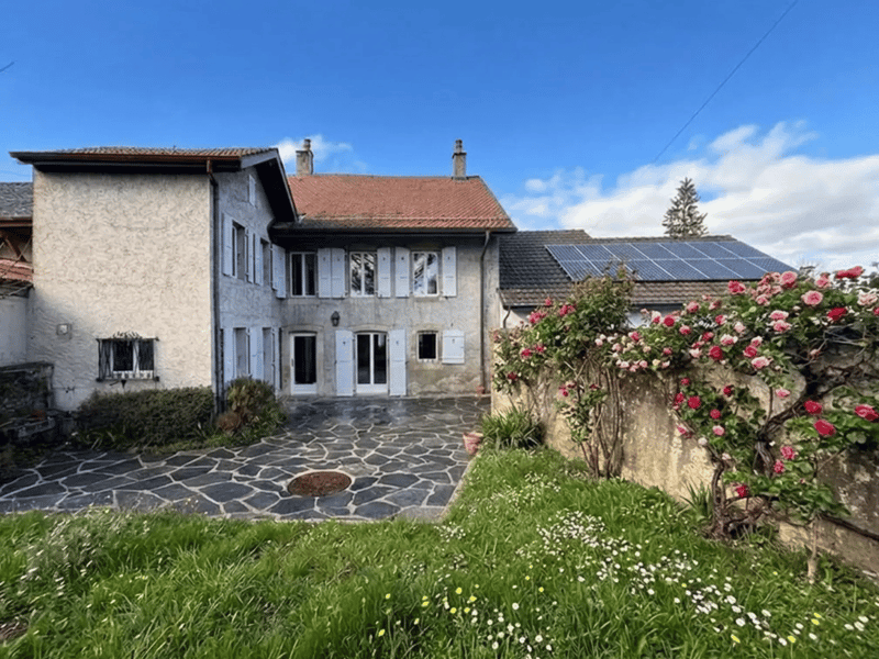 Maison mitoyenne début XXème à fort potentiel (1)
