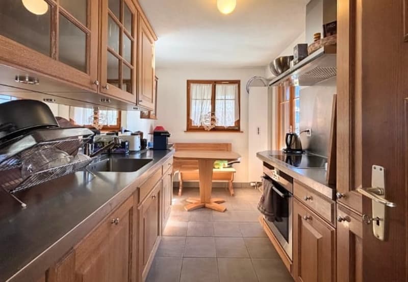Schönes helles 4.5-Zimmer-Apartment im Zentrum von Chateau-d’Oex (3)