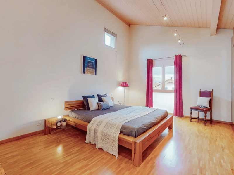 Casa indipendente con 7,5 locali a Corjolens – volumi generosi, bel esterno con piscina (4)