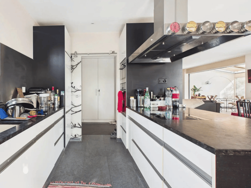 EXCLUSIVITY: Family villa of high standard in Corsier (8)
