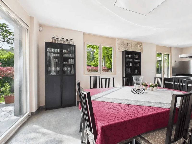 EXCLUSIVITY: Family villa of high standard in Corsier (3)
