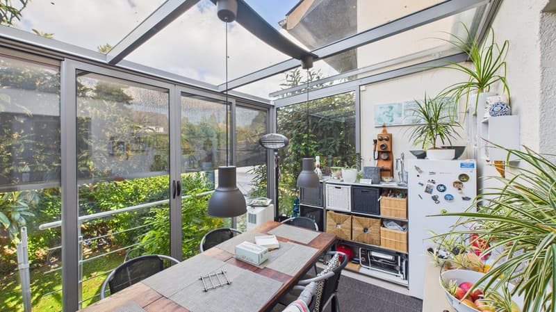 Maison familiale en demi-niveaux avec jardin arboré (6)