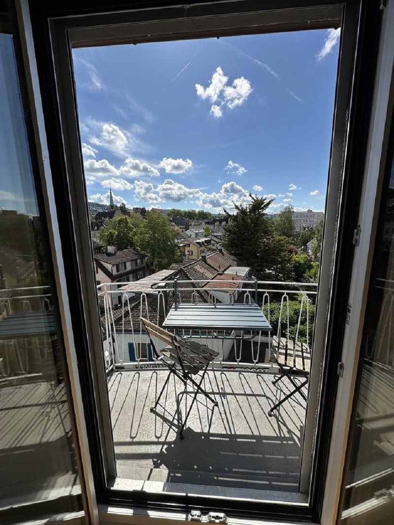 Charmant appartement 2.5 pièces sur Langstrasse à Zurich (2)
