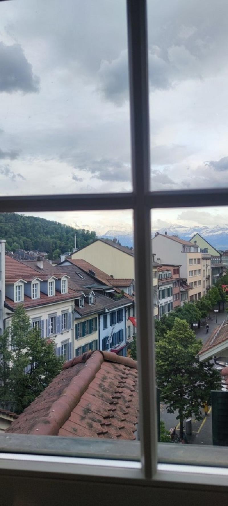 Charmantes 1-Zimmer-Apartment im 5. OG an zentraler Lage in Thun (5)
