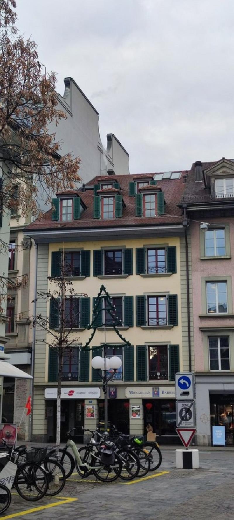 Charmantes 1-Zimmer-Apartment im 5. OG an zentraler Lage in Thun (2)