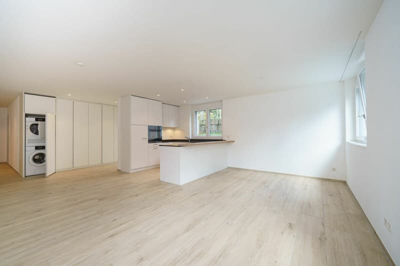 2.5-Zimmerwohnung mit Gartenanteil & AEH-Platz (10)