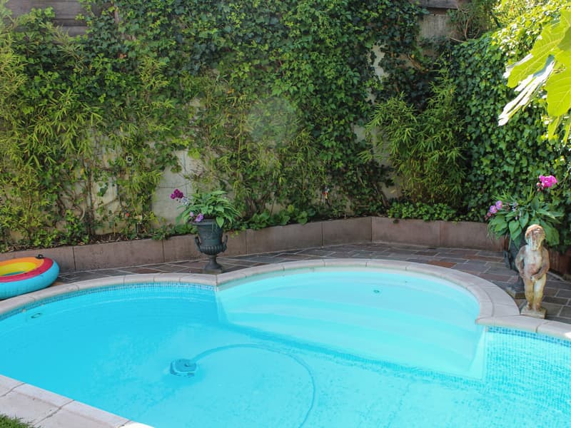 Villa di campagna esclusiva di 6,5 locali con piscina in posizione primaria a Riehen (14)
