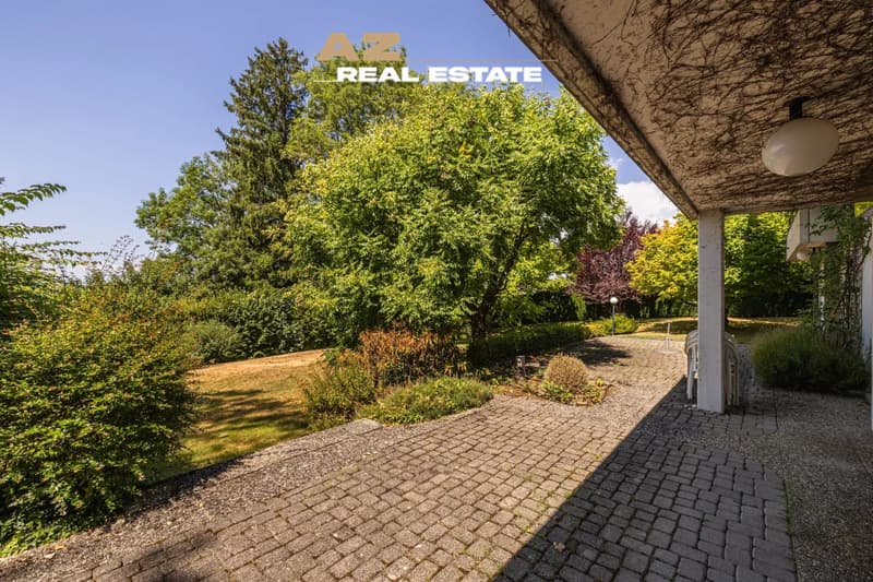 LA CROIX-SUR-LUTRY Exceptional and Prized Location (2)