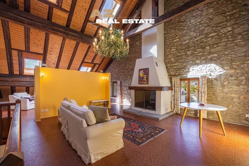 MEZIERES Historic high-end residence (10)