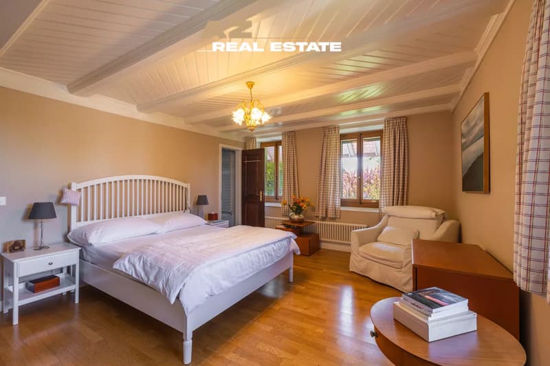 MEZIERES Historic high-end residence (13)