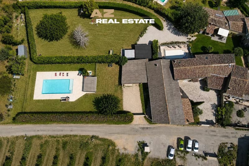PROPRIETE DE CHARME DANS UN VILLAGE MEDIEVAL  610 000 EURO (10)