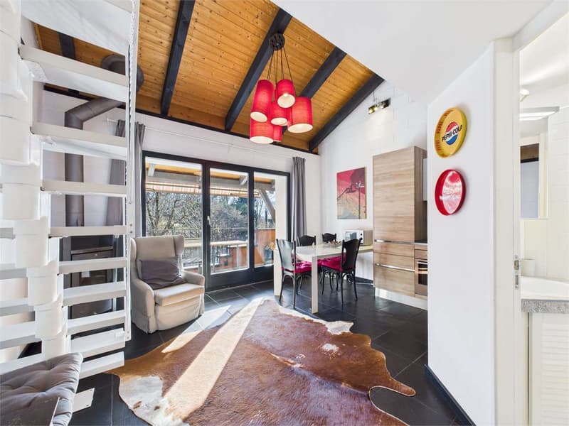 Cozy 2.5-room apartment with balcony and open view-ZWEI (1)