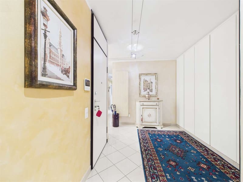 Elegant high-standing apartment - divisible into two units (4)