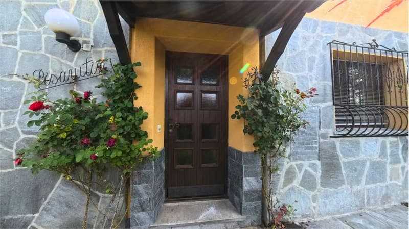 VILLA INDIPENDENTE CON GIARDINO E VISTA APERTA (6)