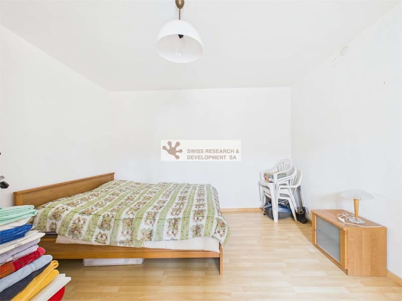 Characteristic 3.5-room apartment with garden and great potential (12)