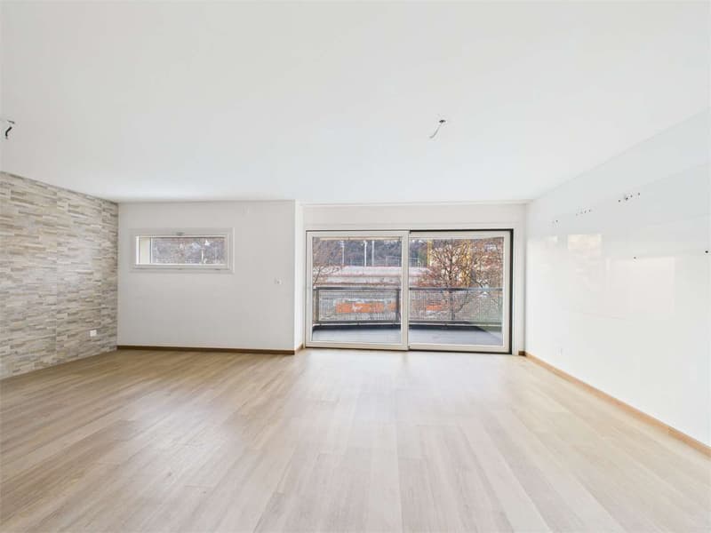 Geräumige und helle 4,5-Zimmer-Wohnung in einer noblen Residenz (4)