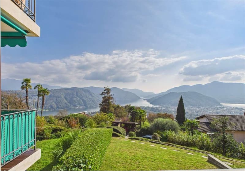 Exclusive Apartment with Lake View and Communal Pool (13)