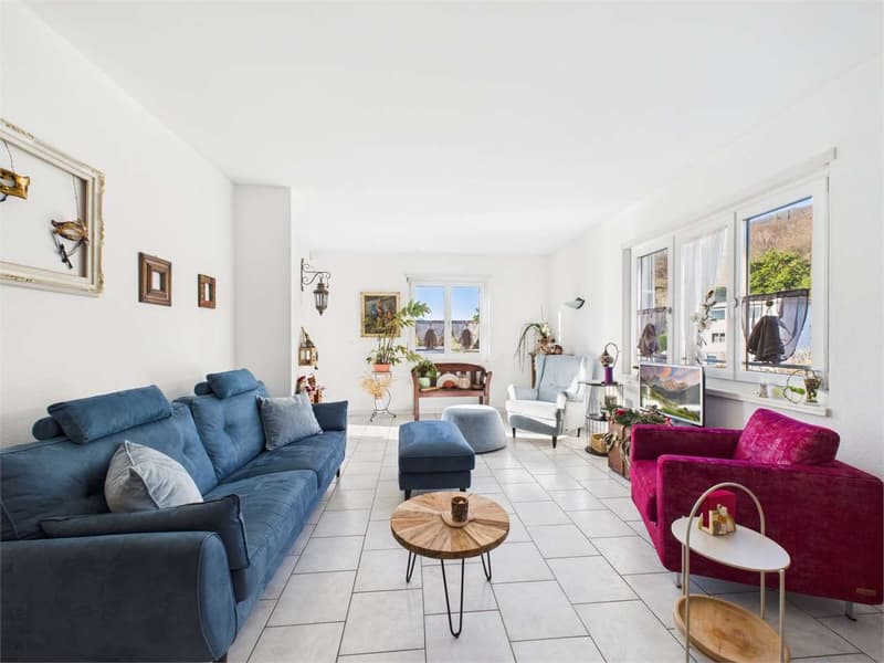 Geräumige und raffinierte 4.5-Zimmer-Wohnung mit separatem Eingang (3)
