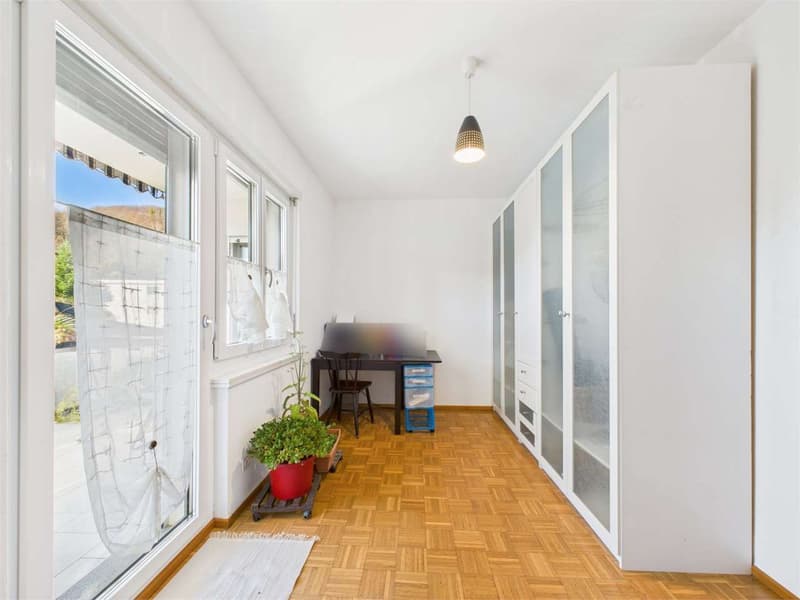 Geräumige und raffinierte 4.5-Zimmer-Wohnung mit eigenem Eingang (13)