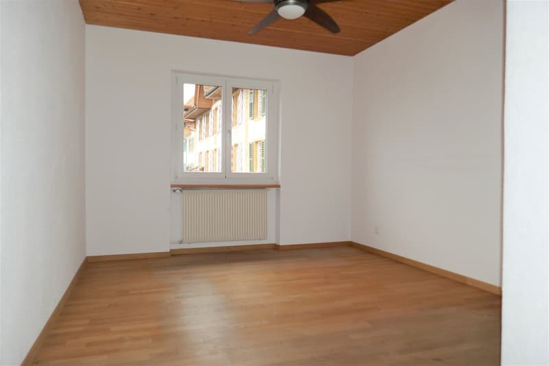 Incantevole appartamento maisonette di 4 locali con balcone e vista lago a Ligerz (7)