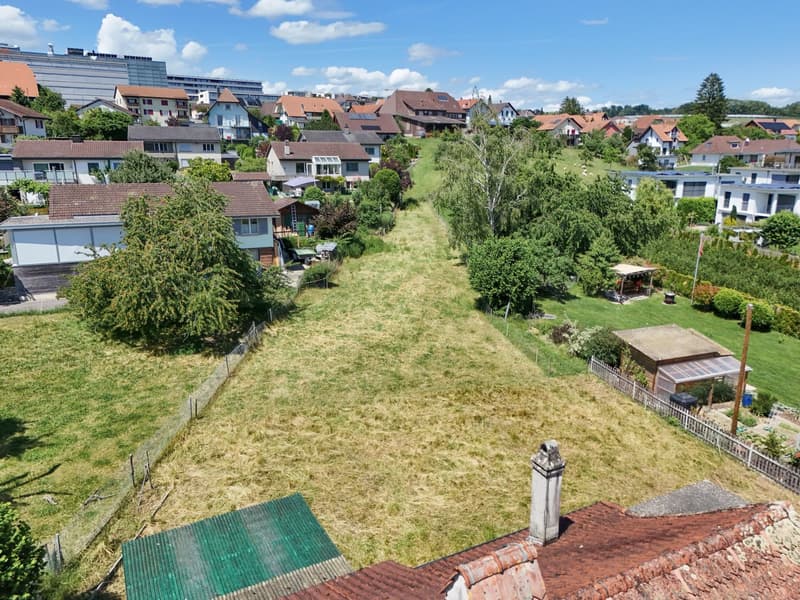 Terrain à bâtir attractif à Täuffelen – 1'567 m² avec vue et possibilité de créer quelque chose de nouveau (9)