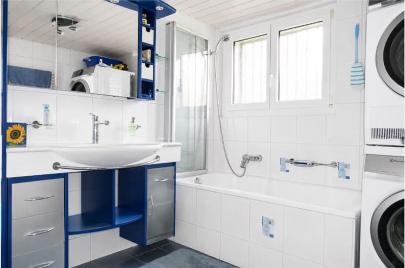 Badezimmer mit WM/TU