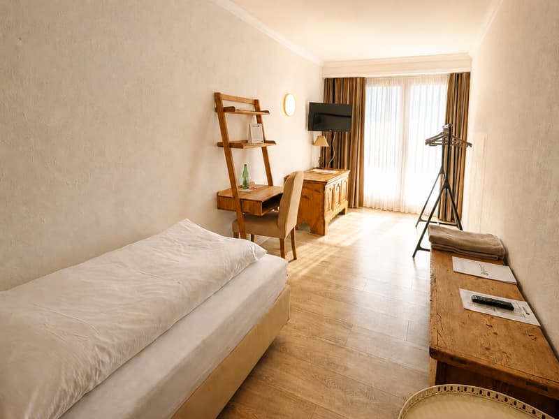 2 1/2-ZW Hotel Europa (4)