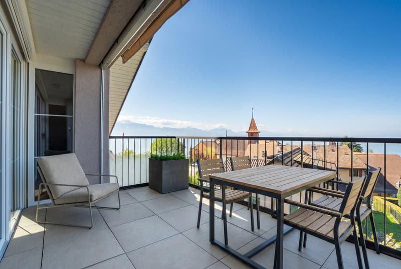 At the gates of Lavaux — 5.5 room attic facing Lake Geneva (3)