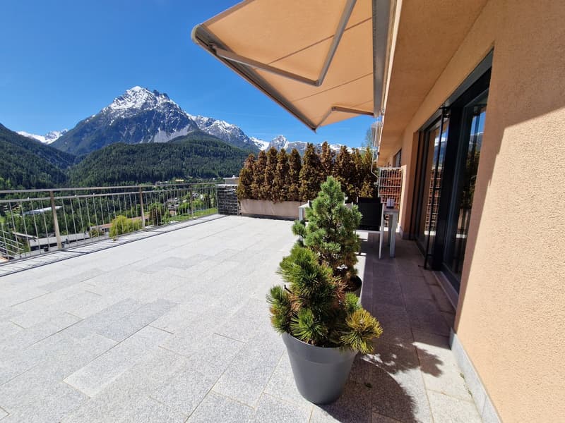 Deuxième maison au dernier étage, avec une immense terrasse et une vue de rêve à proximité des remontées mécaniques Motta Naluns (7)