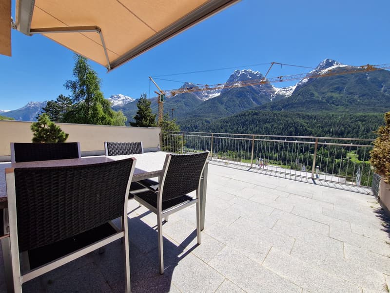 Deuxième maison au dernier étage, avec une immense terrasse et une vue de rêve à proximité des remontées mécaniques Motta Naluns (3)