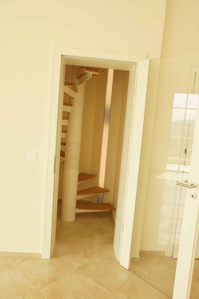 Appartement le plus spécial de 4 1/2 pièces dans le Mittelland avec 129 m2 ! (6)