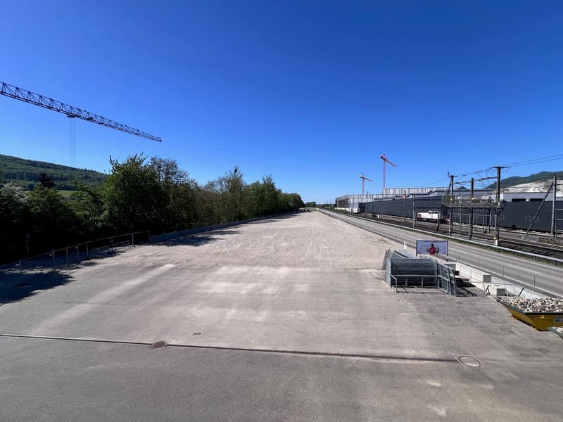 3137 m2 di spazi commerciali e di stoccaggio in affitto a Wangen bei Olten (5)