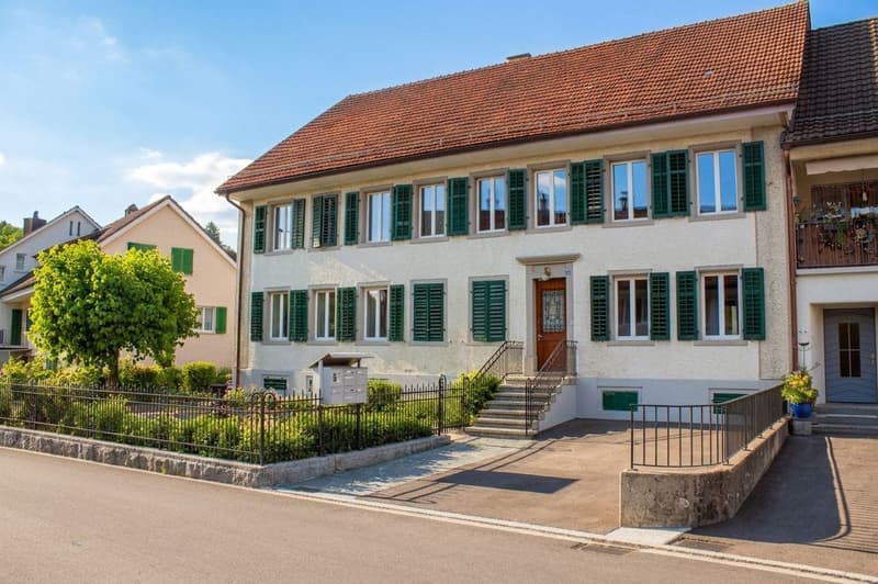 Gepflegtes Mehrfamilienhaus mit 4 Einheiten (1)