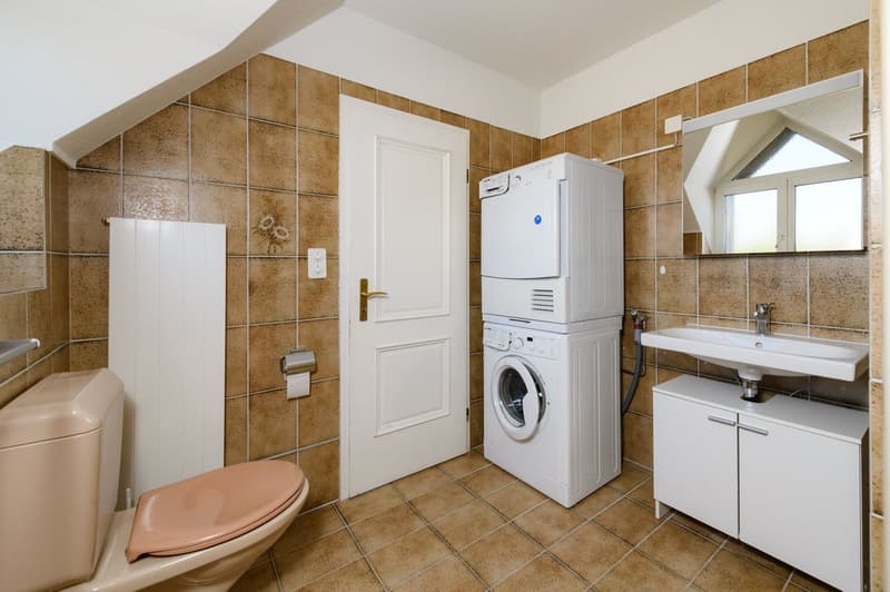 Ihr neues Zuhause - 6½-Zi.Haus mit Pool und Einliegerwohnung beim Lützelsee (13)