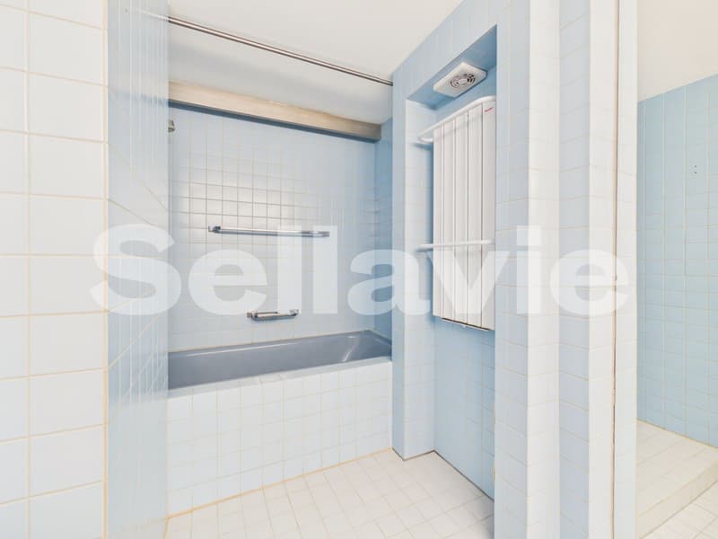 Exclusive architectural gem in an idyllic location in Seewen! (11)